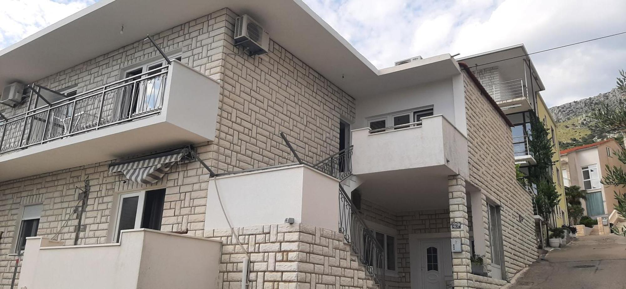 Apartment Biskupovic Dugi Rat Exterior photo